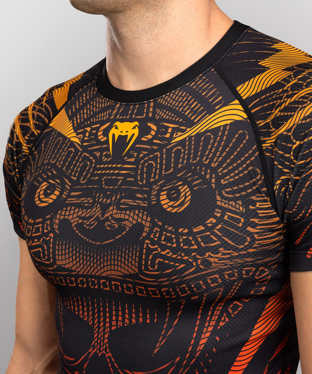 Venum Rashguard mit Kurzarm Quetzal Fury – Schwarz/Rot