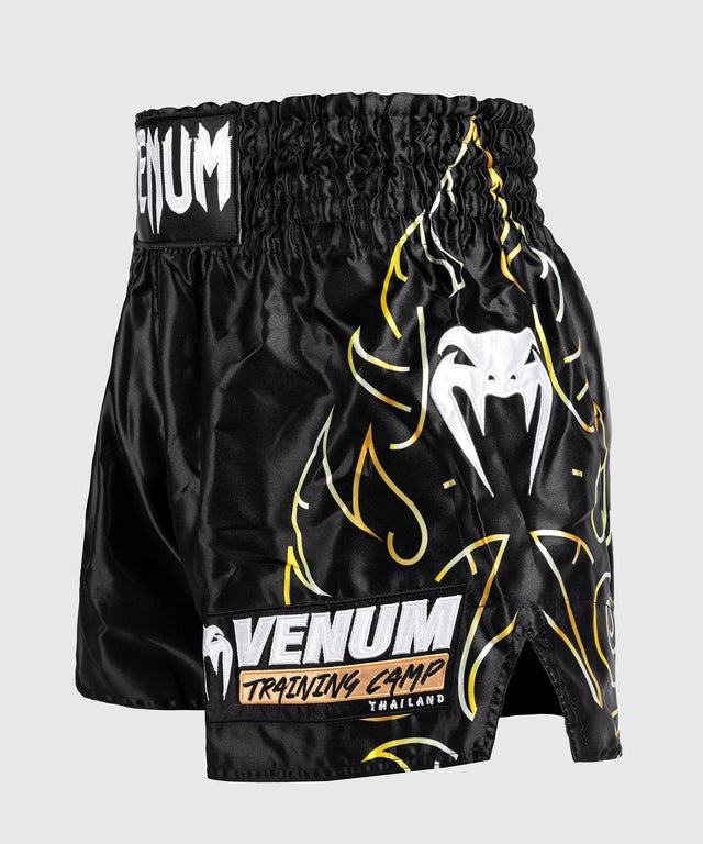 Venum Muay Thai Shorts VTC Flames – Schwarz/Gold
