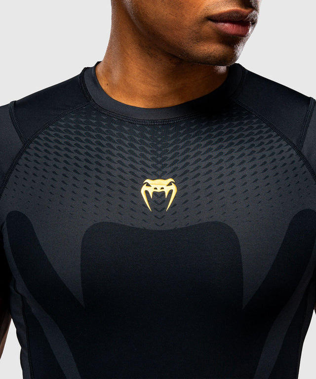 Venum Rashguard Attack Kurzarm - Schwarz/Gold