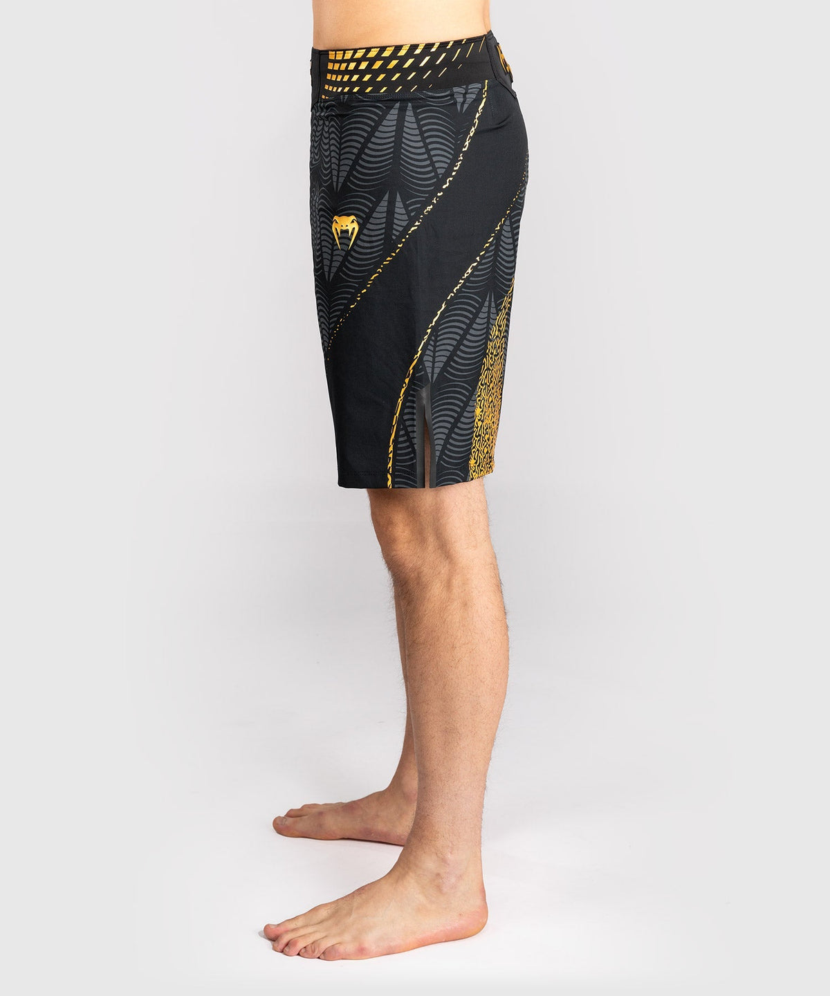 Venum UFC MMA Shorts Zenith by Authentic Fight - Schwarz