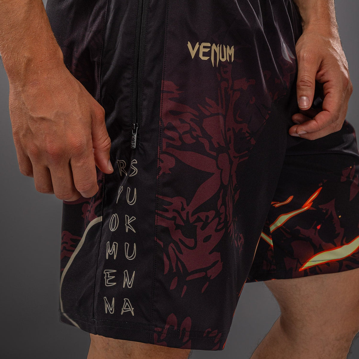 Venum Trainingsshorts Sukuna - Schwarz/Hellbeige