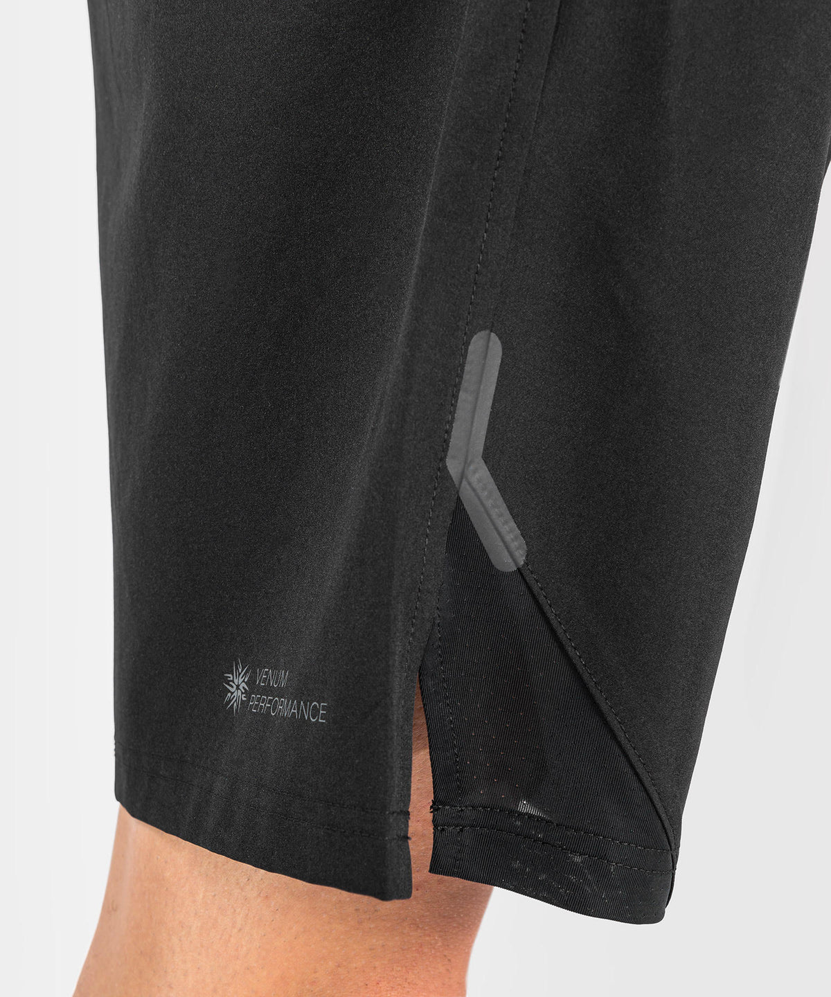 Venum Trainingsshorts G-Fit Air – Schwarz