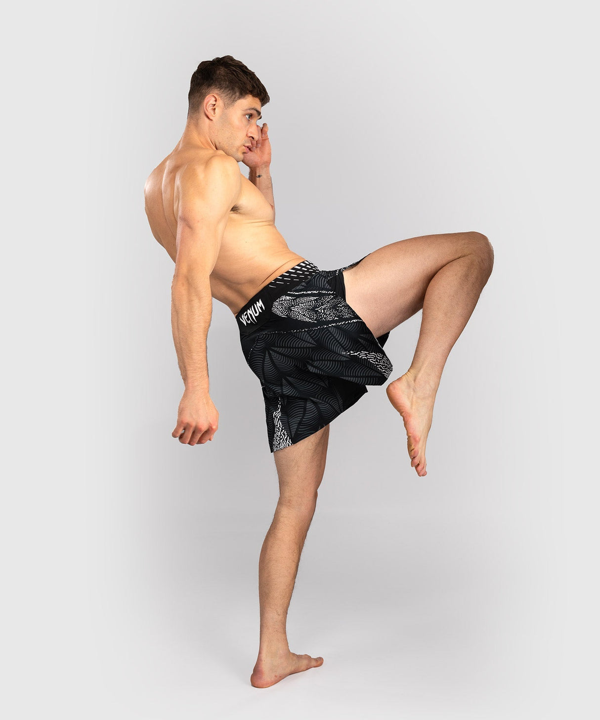 Venum UFC MMA Shorts Zenith Gladiator - Schwarz