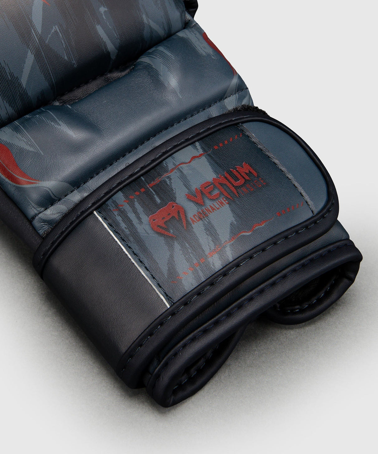 Venum MMA-Handschuhe Demon – Schwarz/Grau