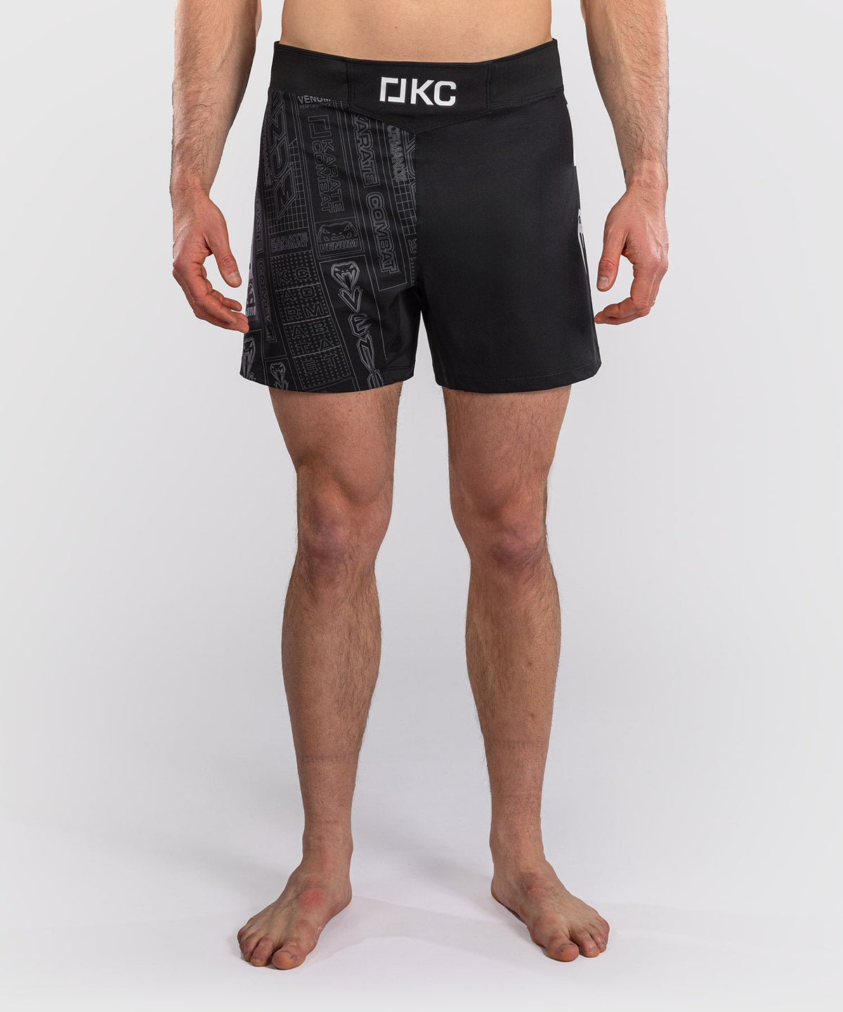 Venum MMA-Shorts Karate Combat – Schwarz/Grau
