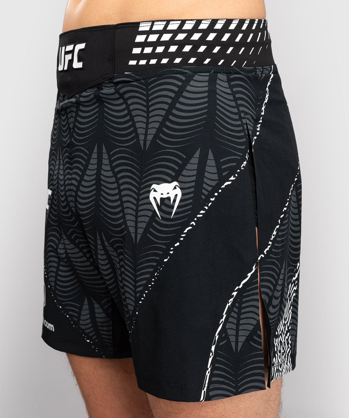Venum UFC MMA Shorts Zenith Gladiator - Schwarz