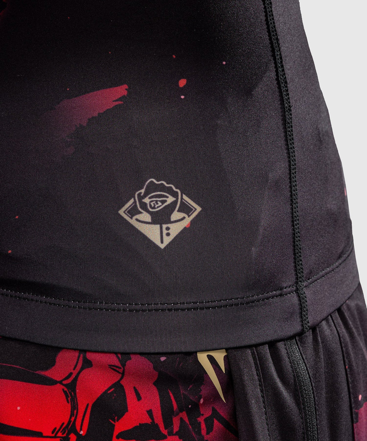 Venum Rashguard x Jujutsu Kaisen Itadori Kurzarm - Schwarz/Rot