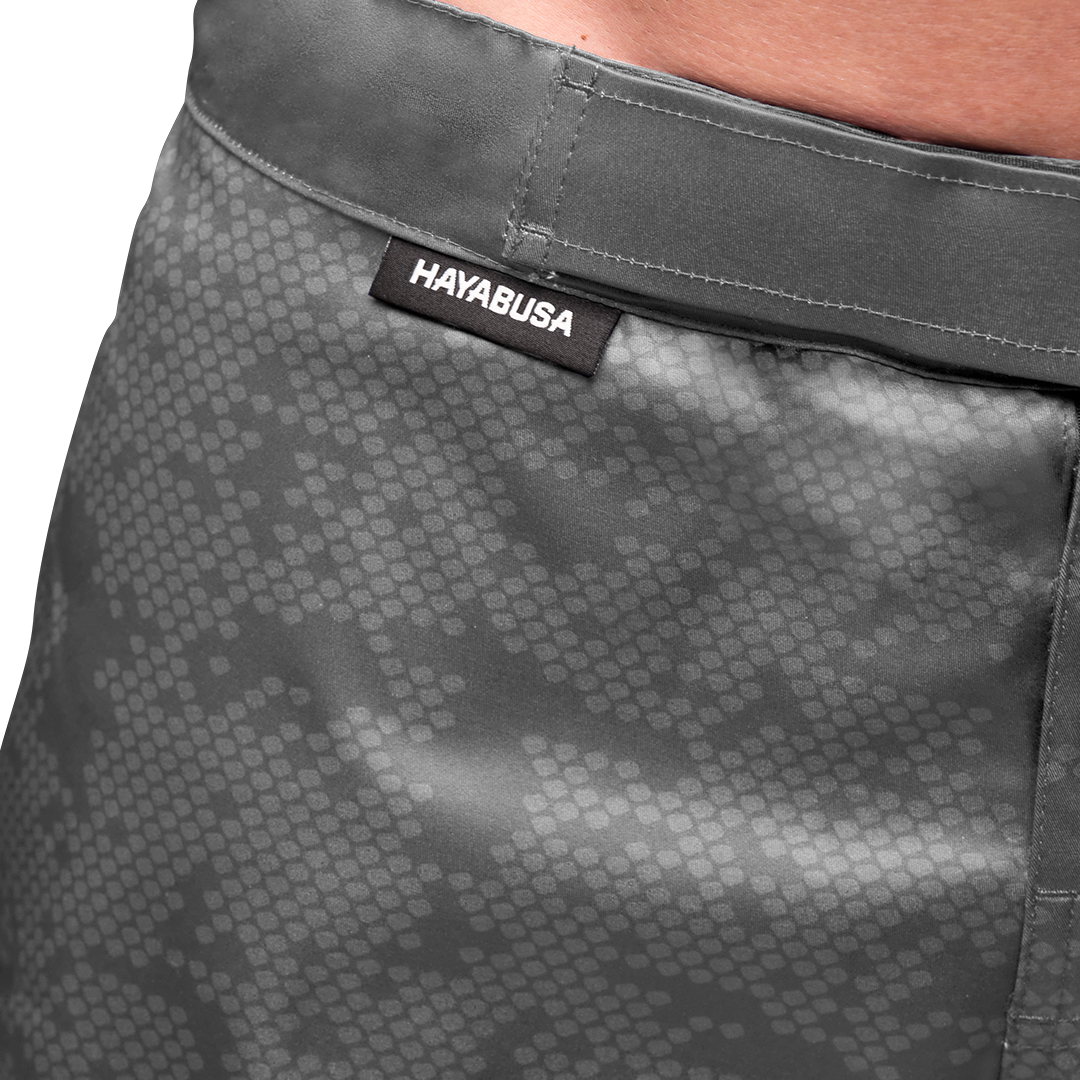 Hayabusa MMA Shorts Hex Mid-Thigh - Grau