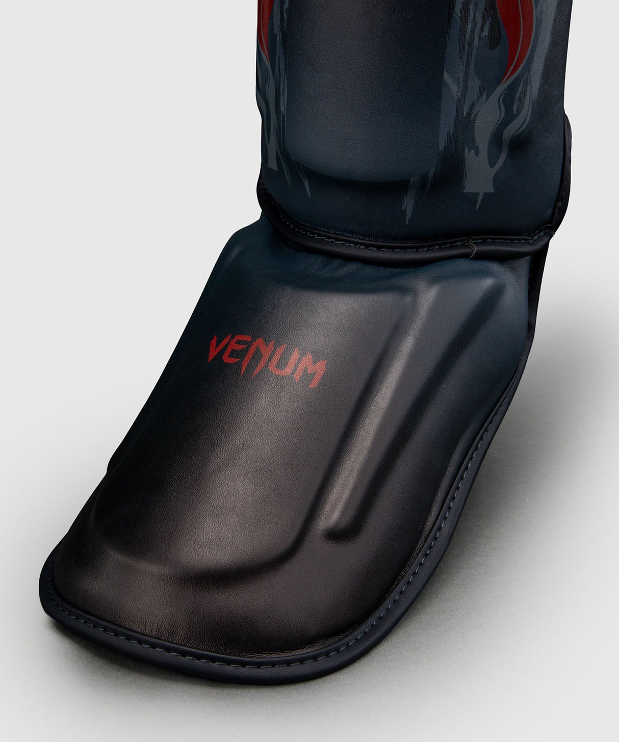 Venum Demon Schienbeinschoner – Schwarz/Grau