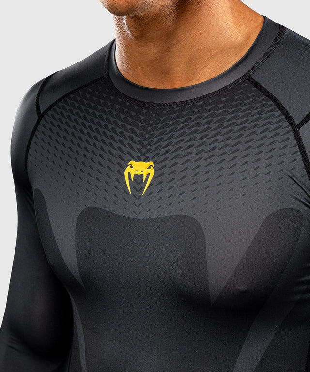 Venum Rashguard Attack Lange Ärmel - Schwarz/Gold