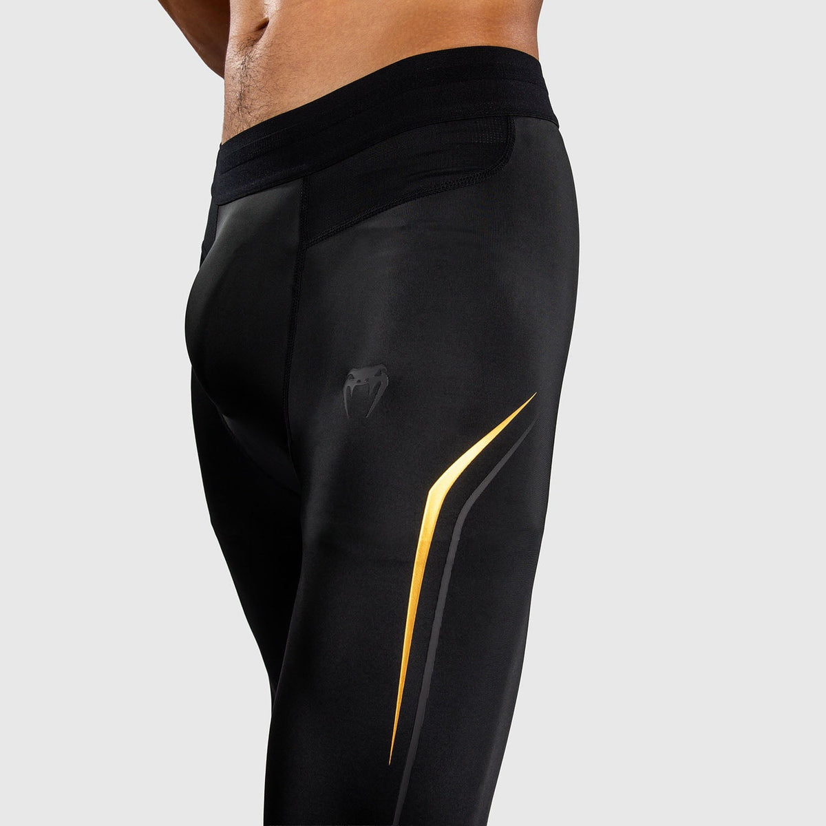 Venum Kompressionsshorts G-Core - Schwarz/Gold