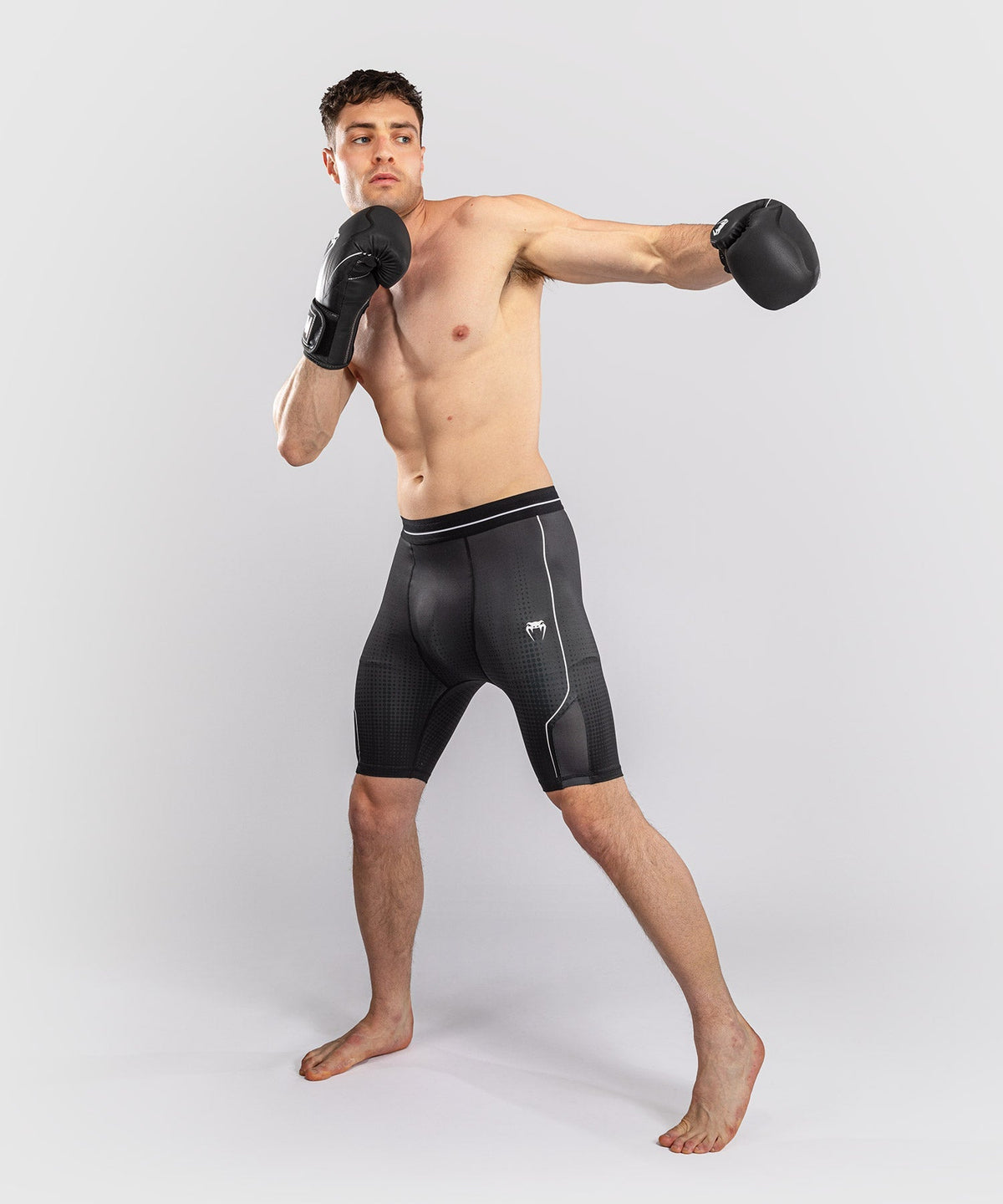 Venum MMA-Shorts Stealth - Schwarz/Weiß