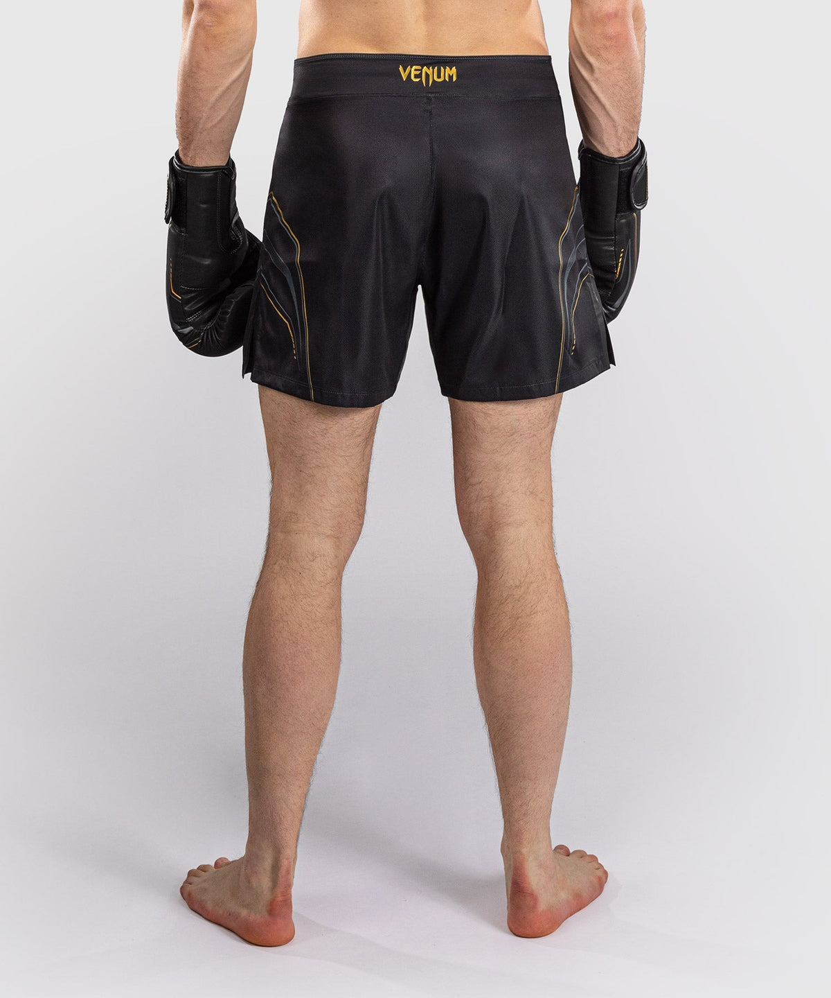 Venum MMA Shorts Streamline - Schwarz/Gold
