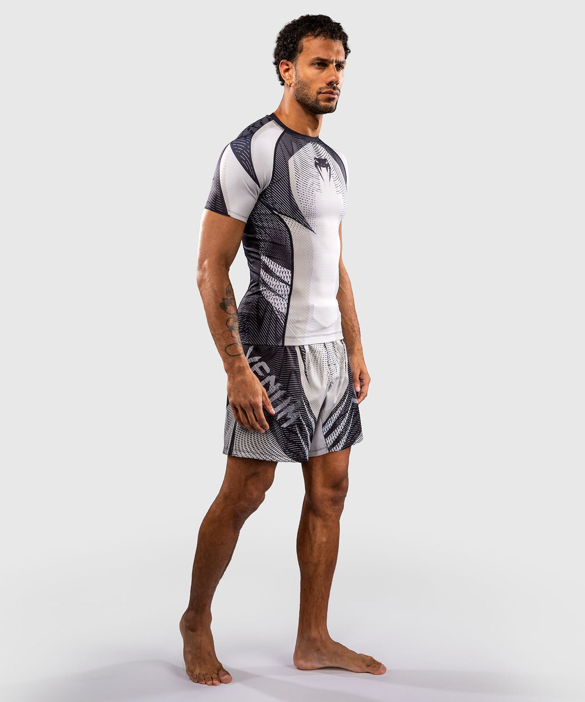 Venum Rashguard Galactic 3.0 Kurzarm – Offwhite/Schwarz