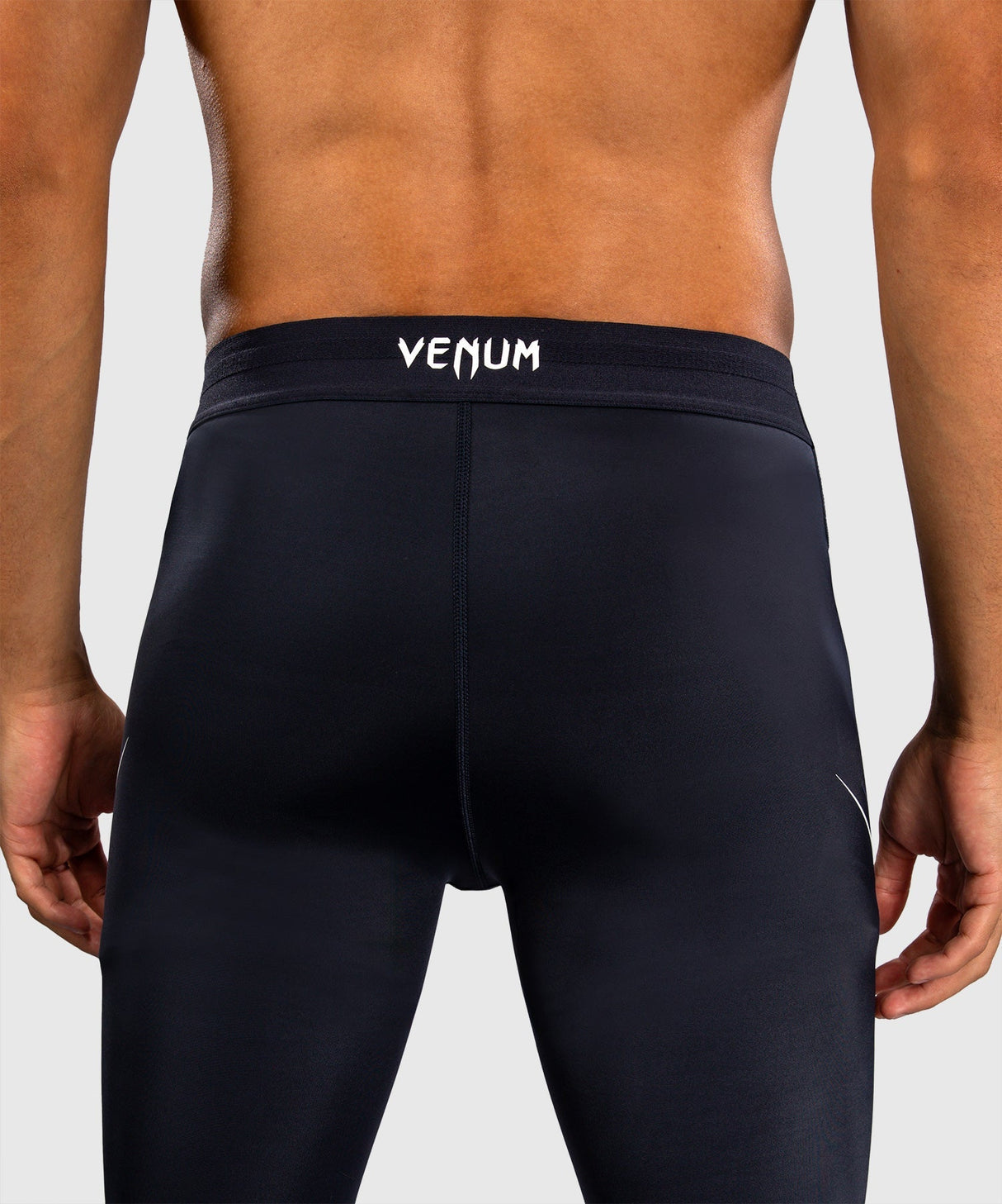 Venum Kompressionsshorts G-Core – Marineblau/Weiß