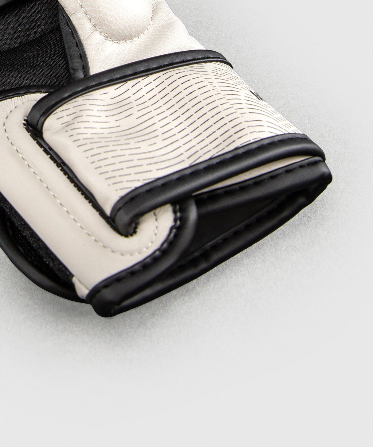 Venum MMA-Handschuhe Galactic 3.0 – Gebrochenes Weiß/Schwarz
