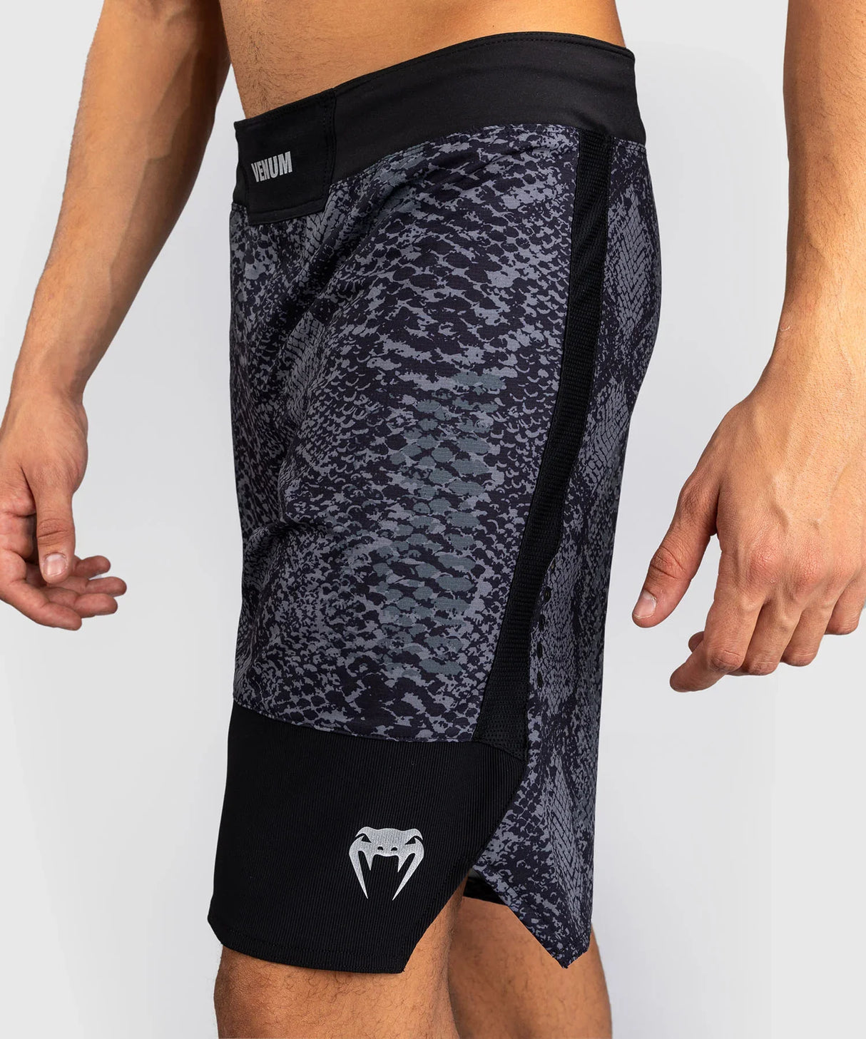 Venum MMA-Shorts G-Fit Scales – Schwarz/Grau