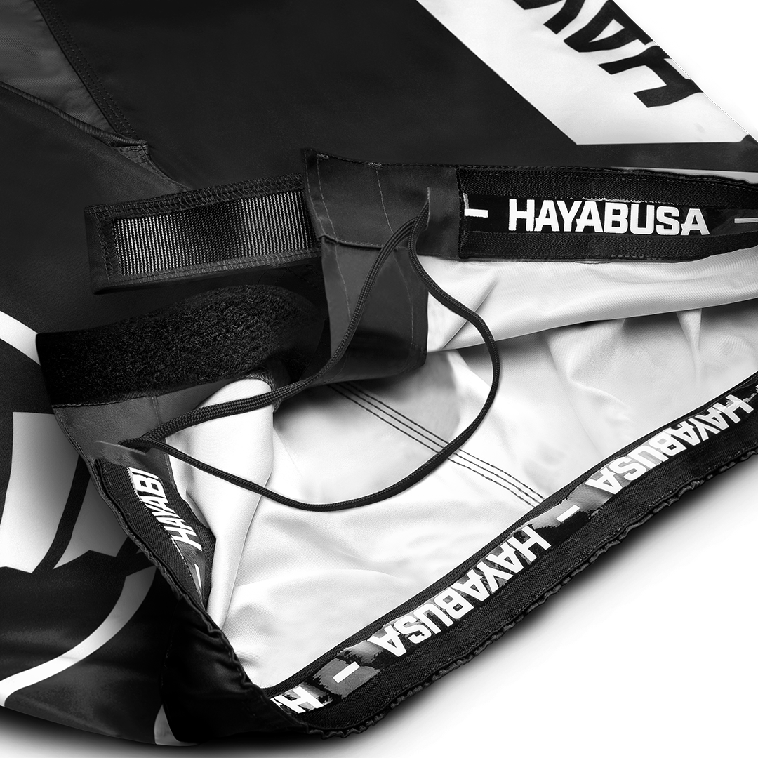 Hayabusa MMA-Shorts Icon Lang - Schwarz/Weiss