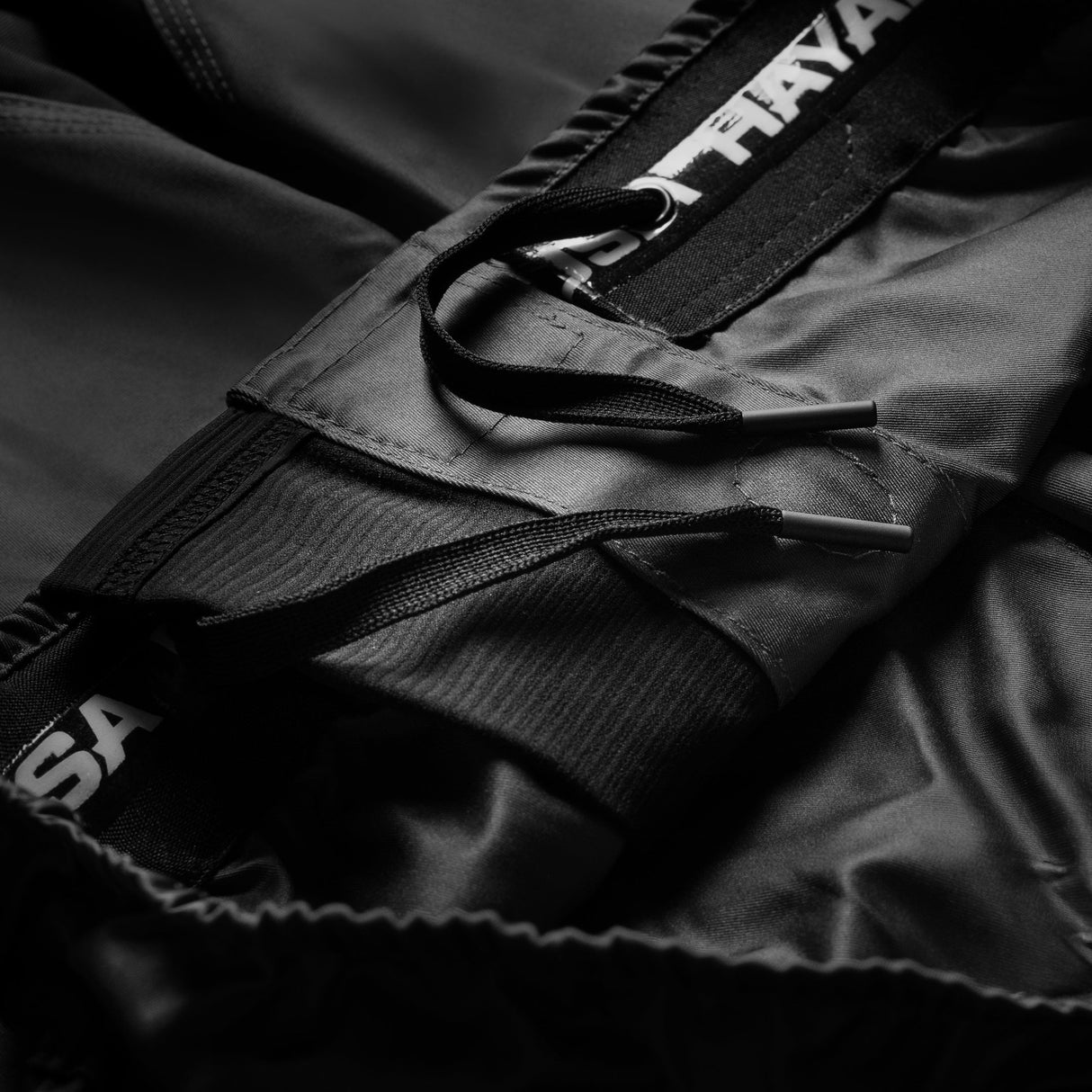 Hayabusa MMA-Shorts Apex Lang - Carbon-Schwarz