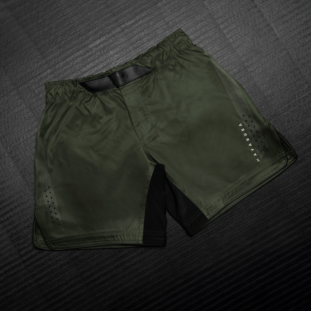 Hayabusa MMA-Shorts Core Mid - Dunkelgrün