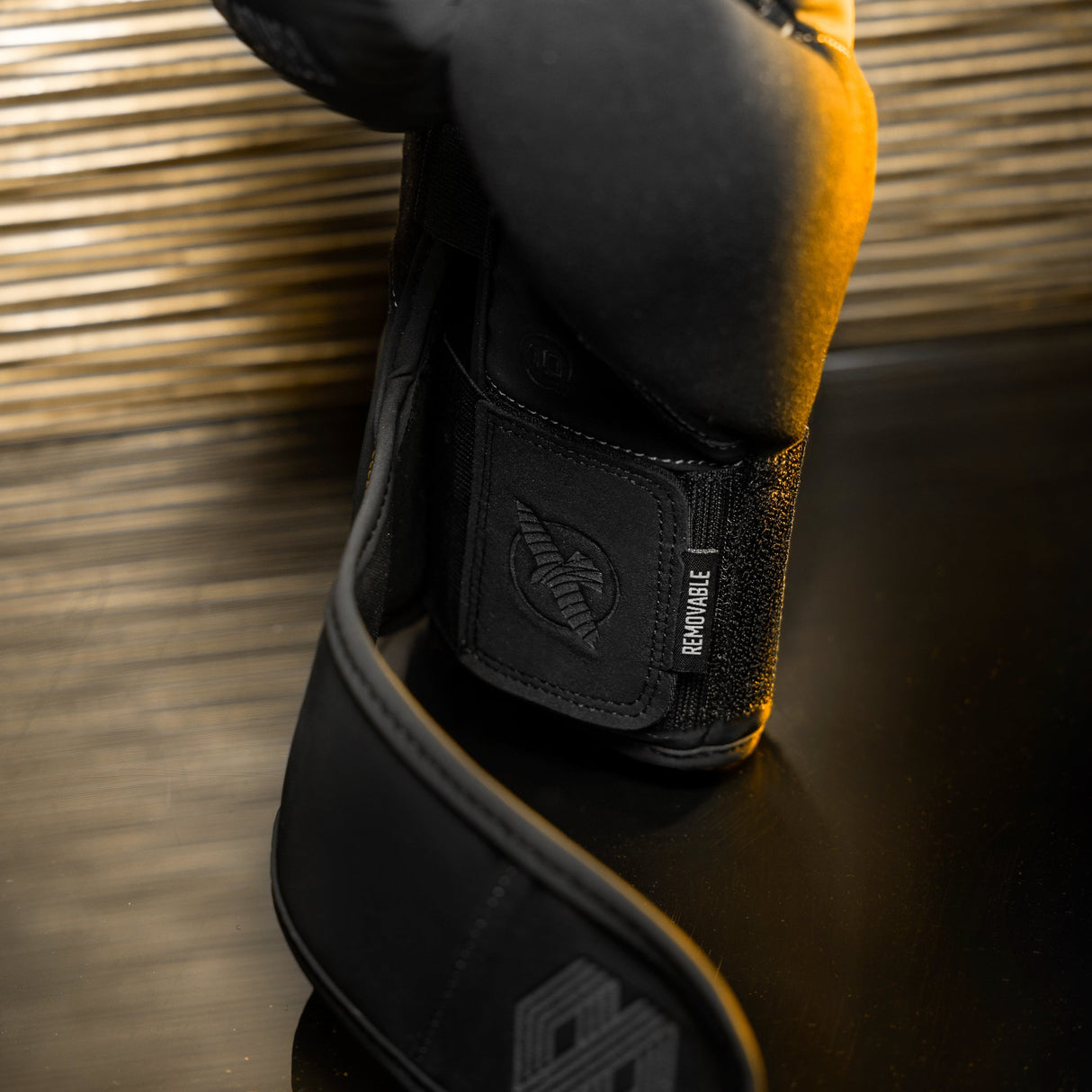 Hayabusa x Mayweather Boxhandschuhe Champ - Schwarz/Schwarz