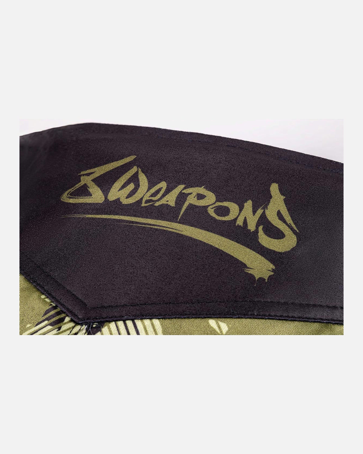 8 WEAPONS MMA Shorts Hit 2.0 - Olive/Schwarz