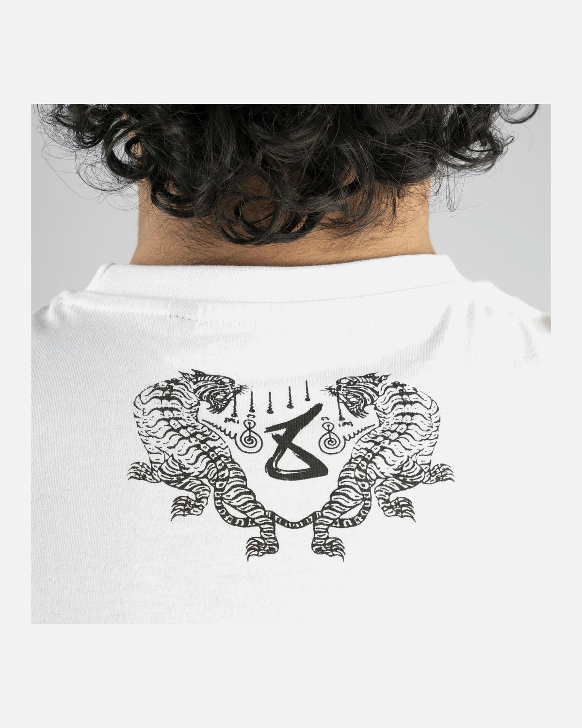 8 WEAPONS T-Shirt Eight Ways Yant - Weiß