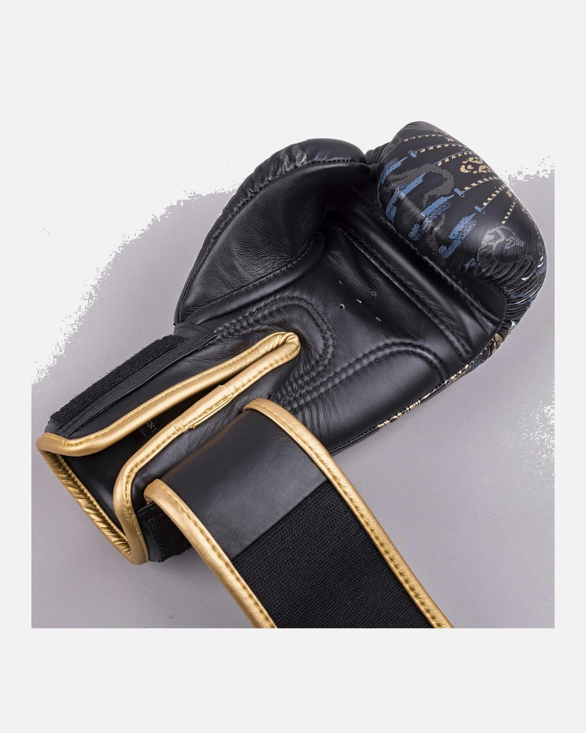 8 WEAPONS Boxhandschuhe Three Elephants 2.0 - Schwarz/Gold