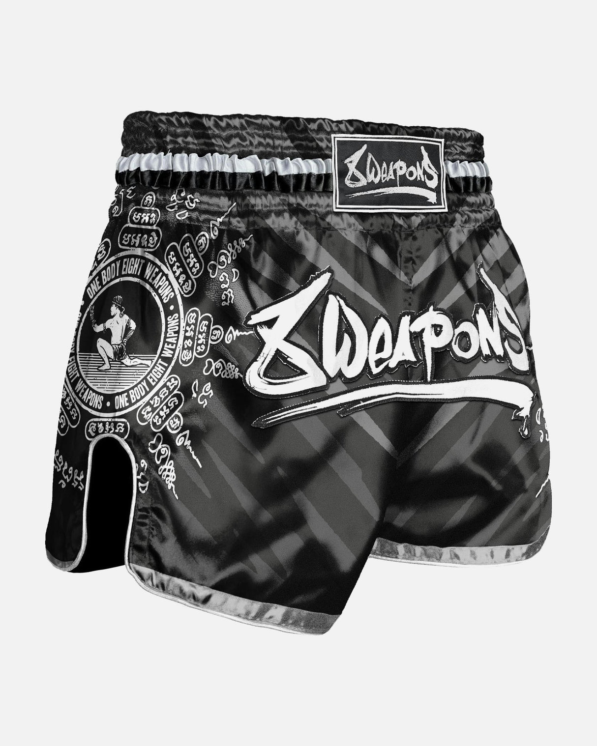 8 WEAPONS Muay-Thai-Shorts 8 Ways Yant - Schwarz/Silber