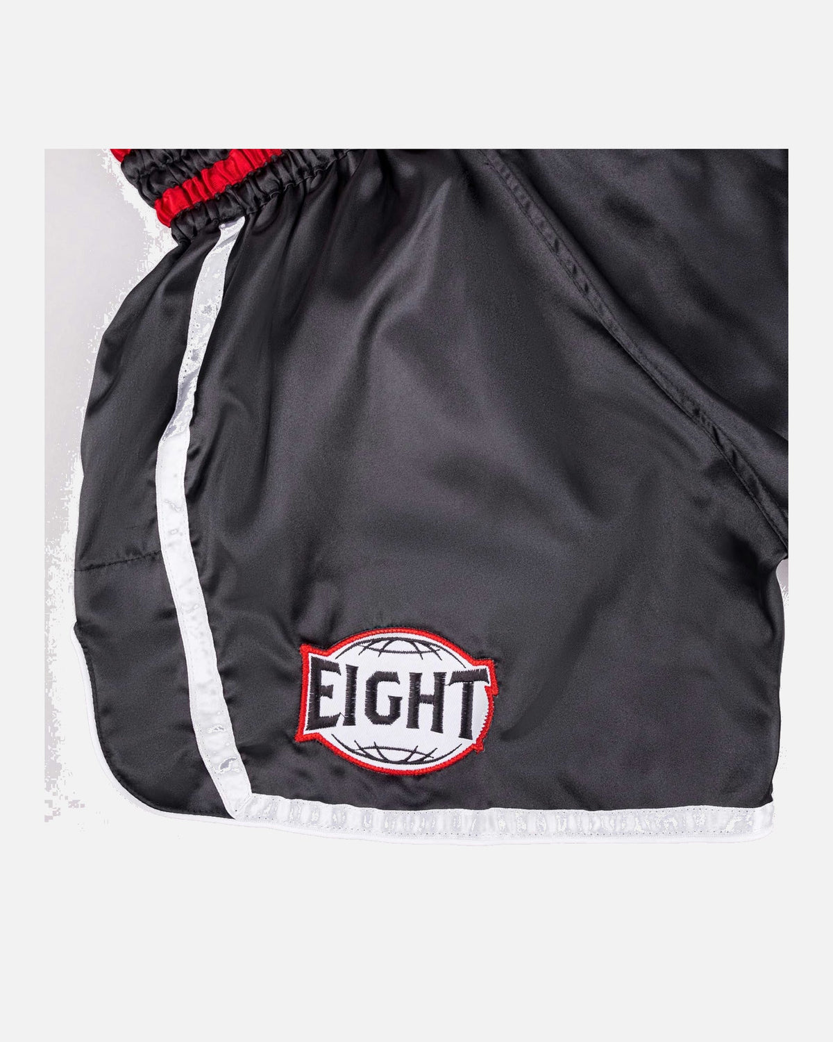 8 WEAPONS Muay Thai Shorts Bangkok - Schwarz/Weiß