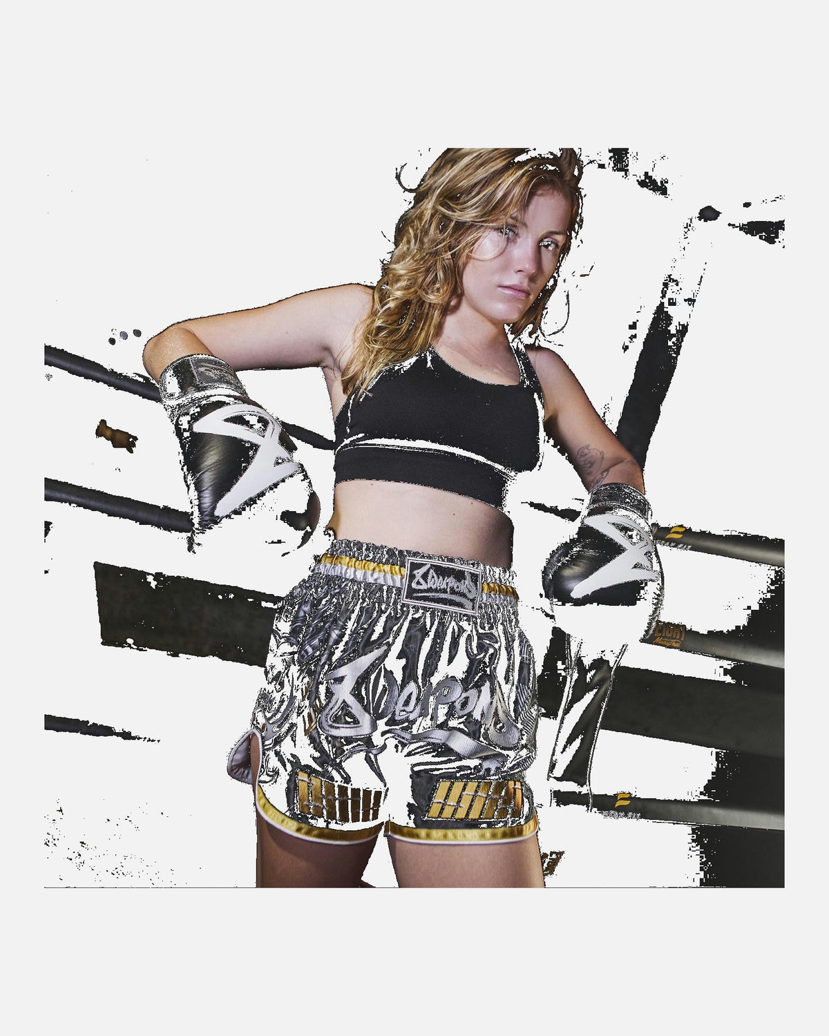 8 WEAPONS Muay Thai Shorts Samurai 2.0 - Gold