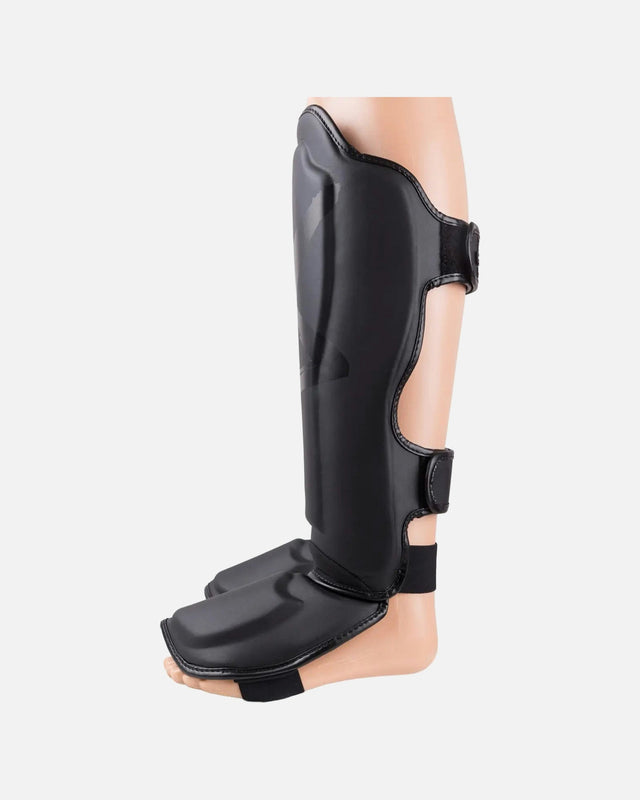 8 WEAPONS Schienbeinschoner BIG 8 Premium - Schwarz