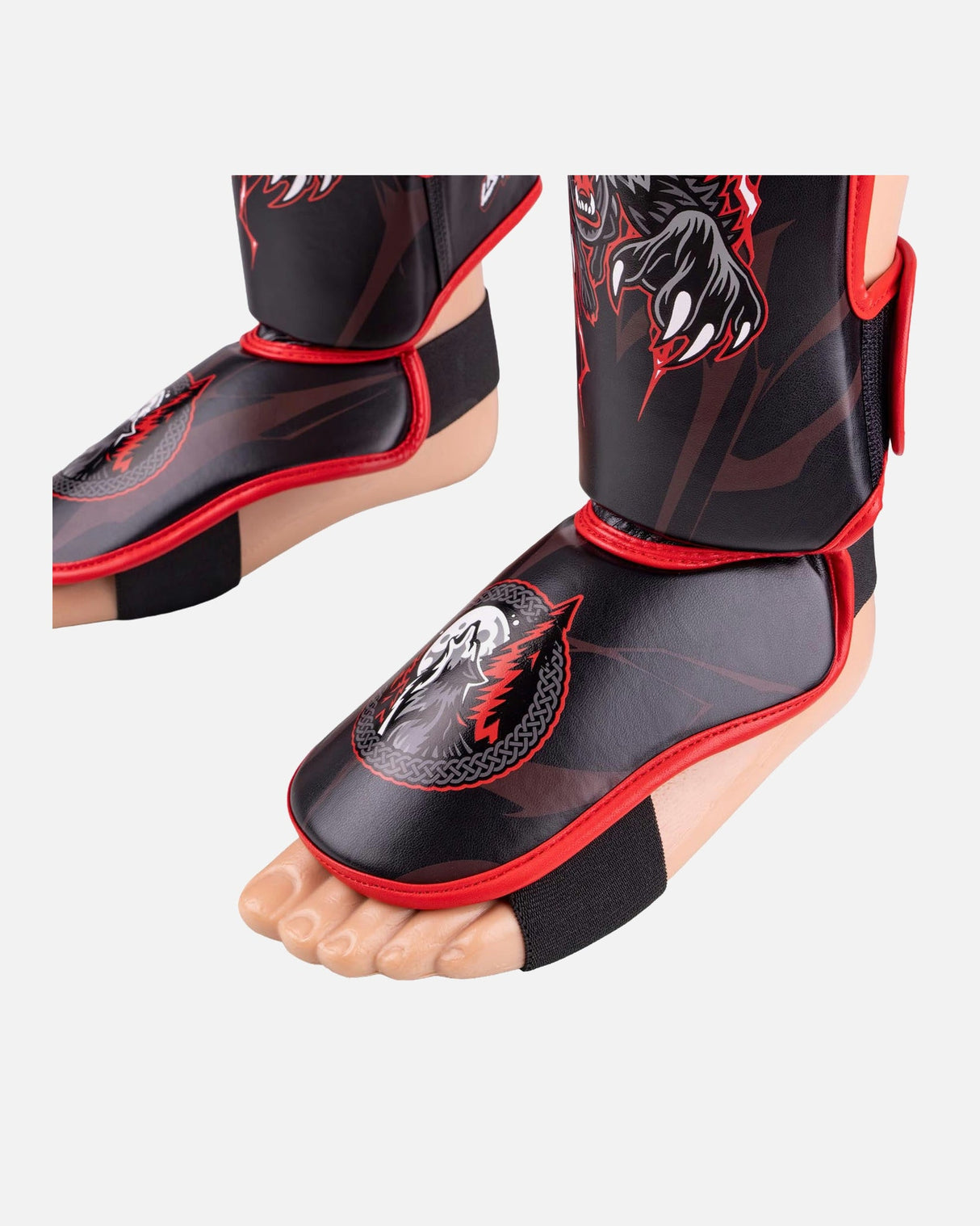 8 WEAPONS Schienbeinschoner Beastial Wolf - Schwarz/Rot
