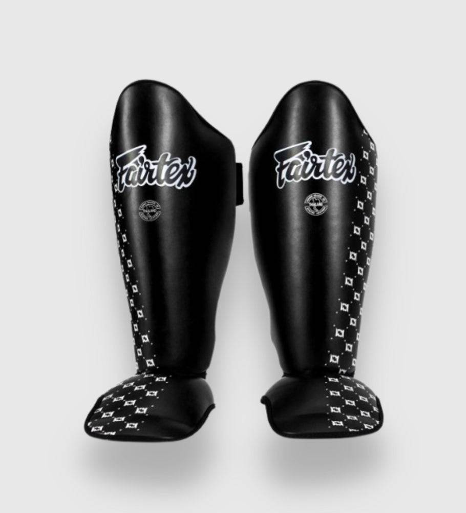 Fairtex Kickboks Scheenbeschermers SP5 - Zwart/Wit - The Fight Company Deutschland