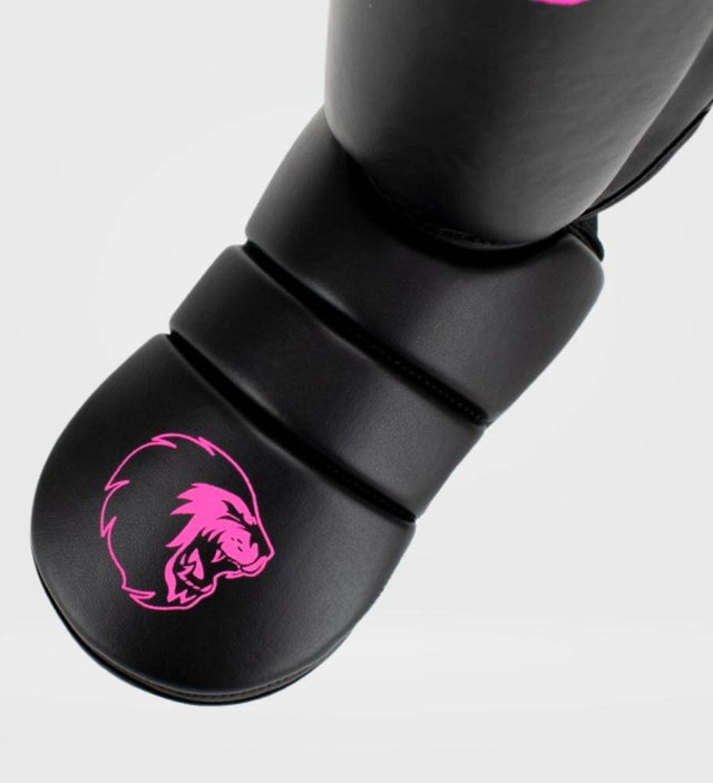 Super Pro Schienbeinschoner Protector - Schwarz/Pink - The Fight Company Deutschland