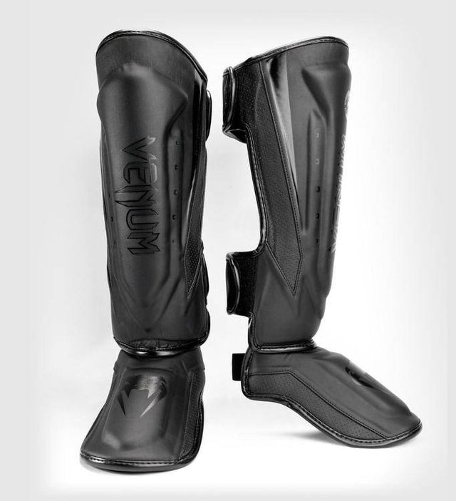 Venum Schienbeinschoner Elite Evo - Schwarz/Schwarz - The Fight Company Deutschland