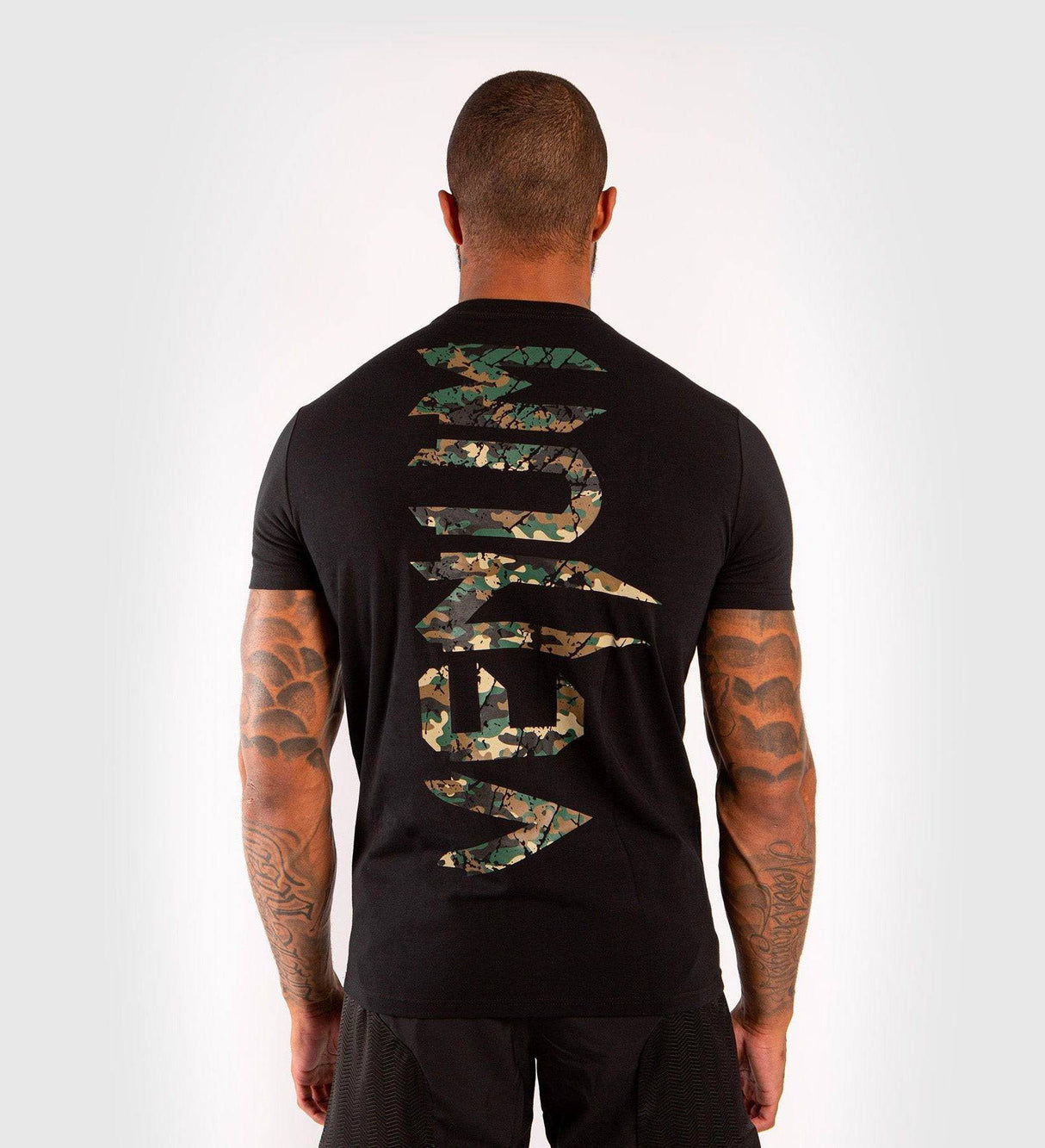 Venum T-shirt Giant - Schwarz/Camo - The Fight Company Deutschland