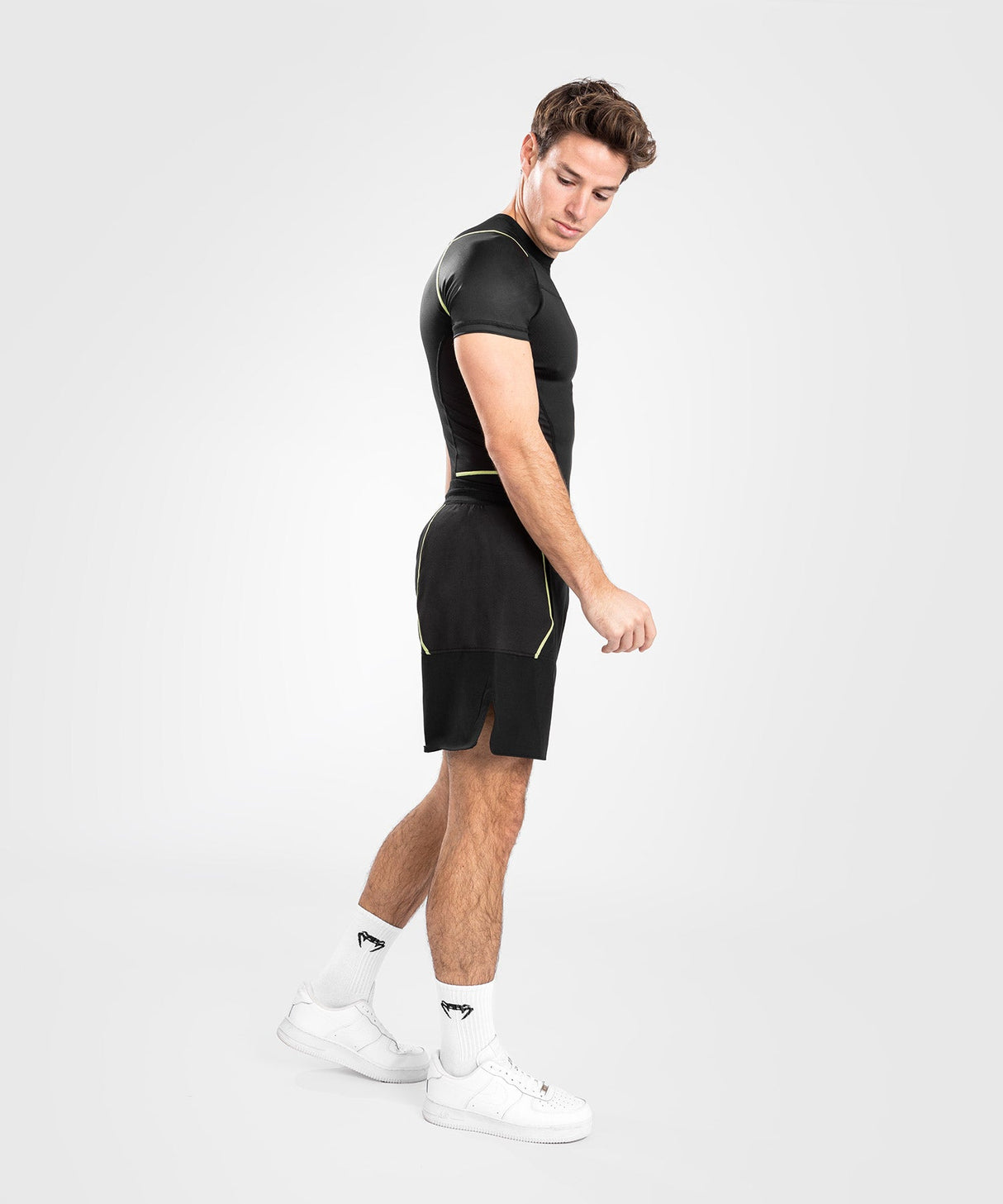 Venum MMA Shorts Fusion 2.0 - Schwarz/Gelb - The Fight Company Deutschland