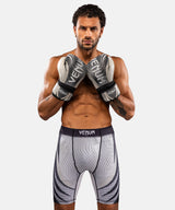 Venum Kompressionsshorts Galactic 3.0 – Offwhite/Schwarz
