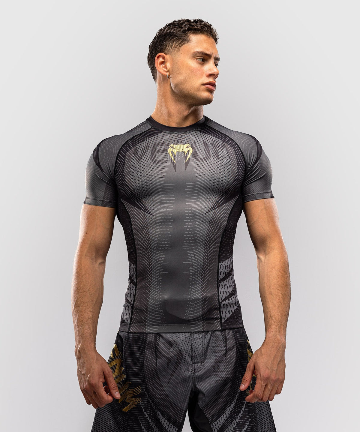 Venum Rashguard Galactic 3.0 Kurzarm – Schwarz/Gold