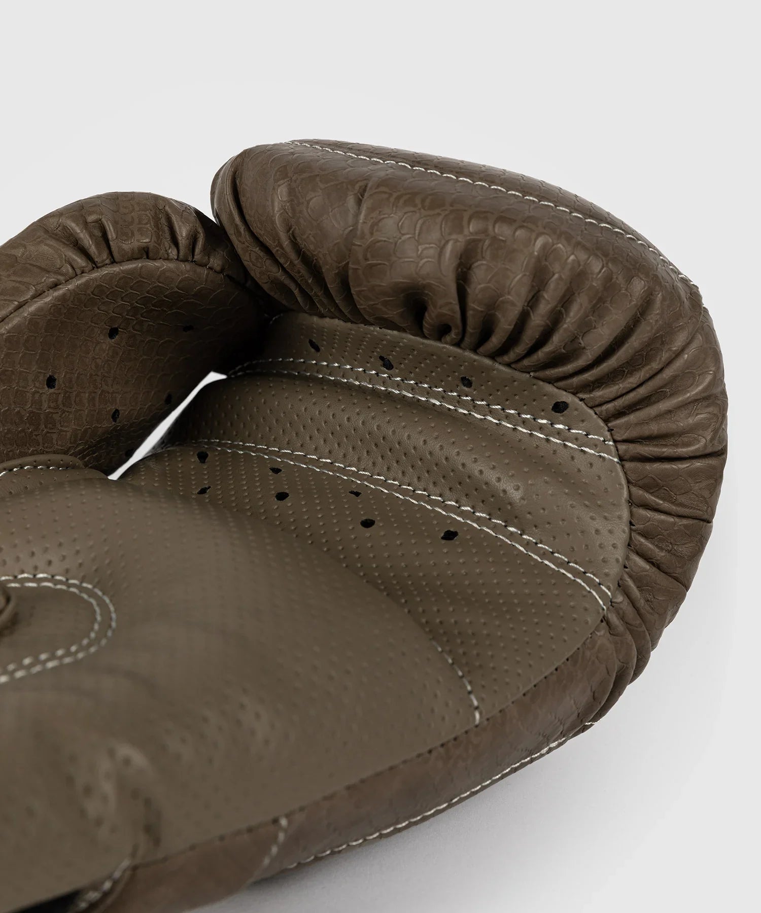 Venum Boxhandschuhe Impact Evo Scales – Braun