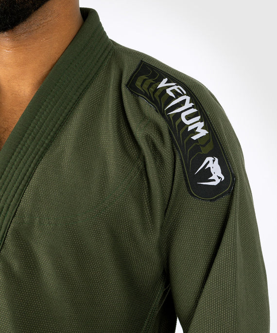 Venum BJJ Gi First - Khaki Grün - inkl. weißem Gürtel