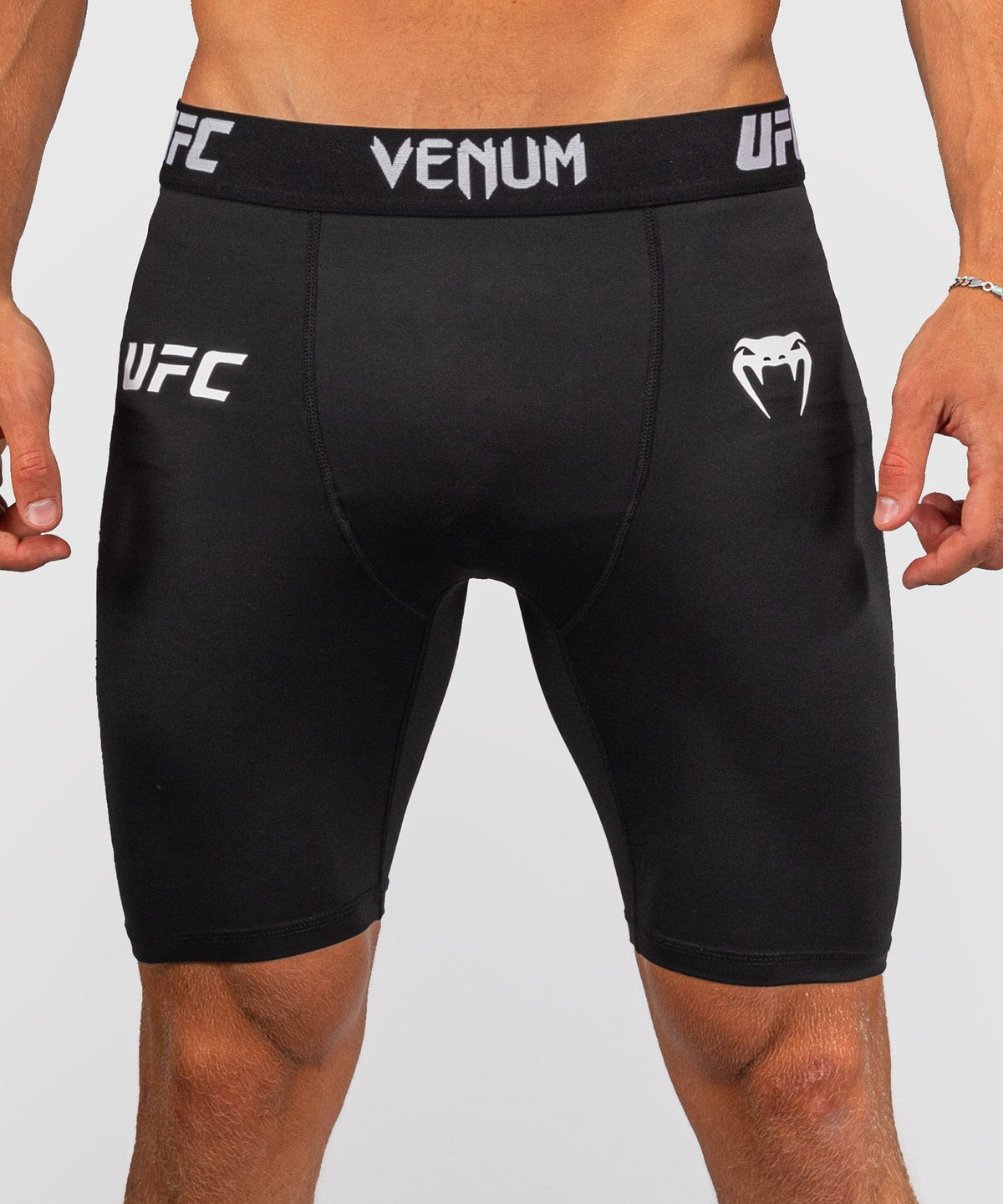 Venum UFC Kompressionsshorts - Schwarz