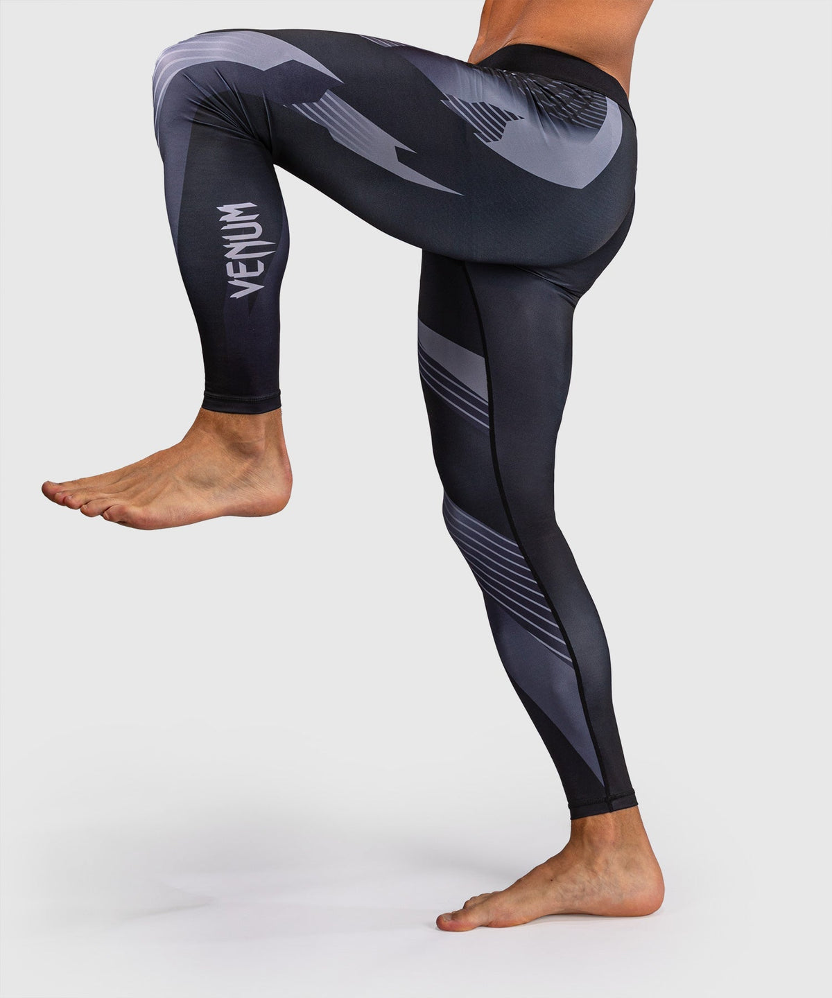 Venum Kompressionsshorts No-Gi 6.0 - Schwarz/Weiß