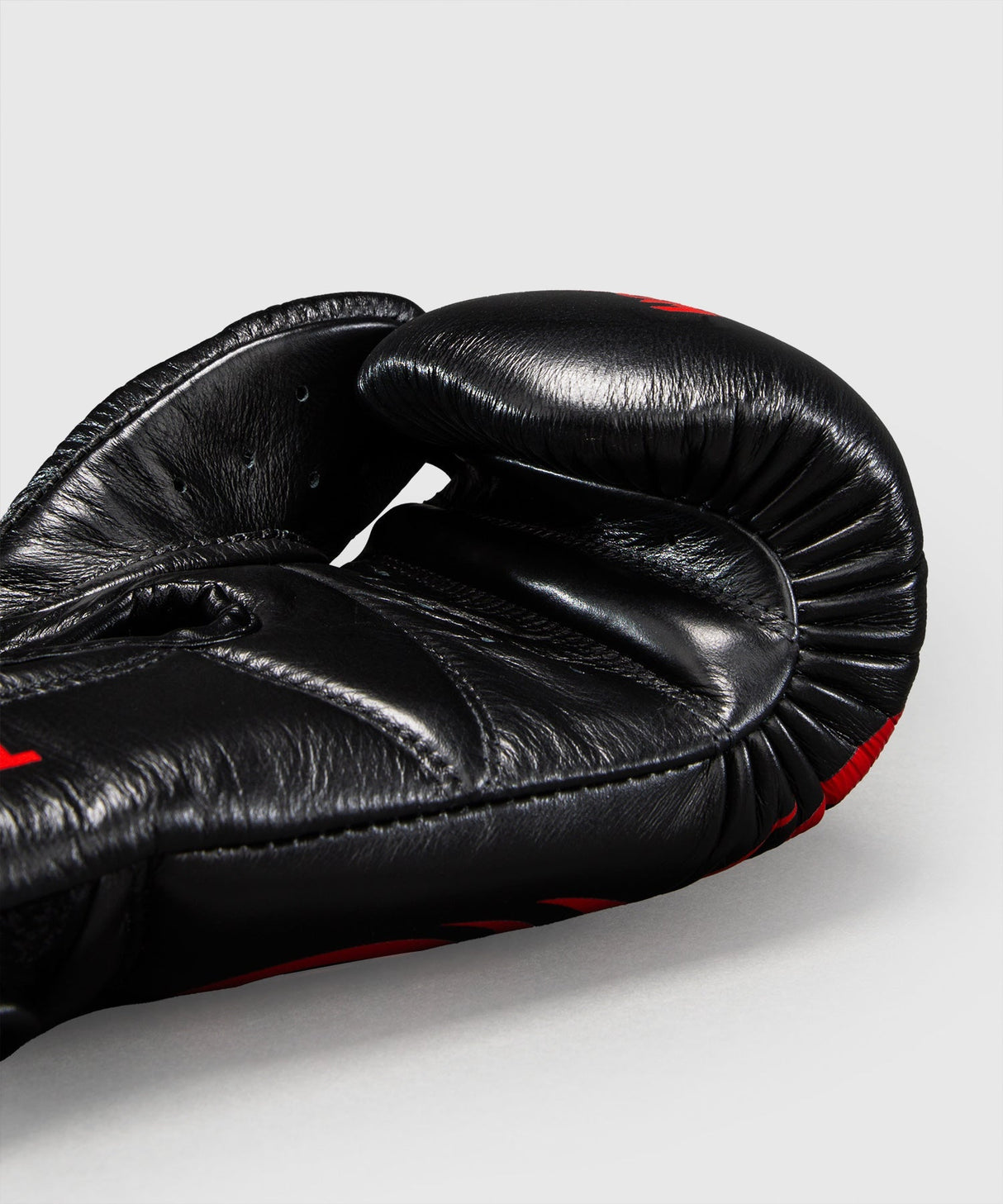 Venum x Mike Tyson Boxhandschuhe Giant 2.0 – Schwarz/Rot