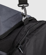 Venum Sporttas Essential L – Grau/Schwarz