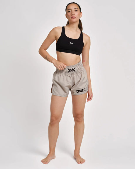 Caged Muay Thai Shorts Classic - Hellgrau/Schwarz vrouw