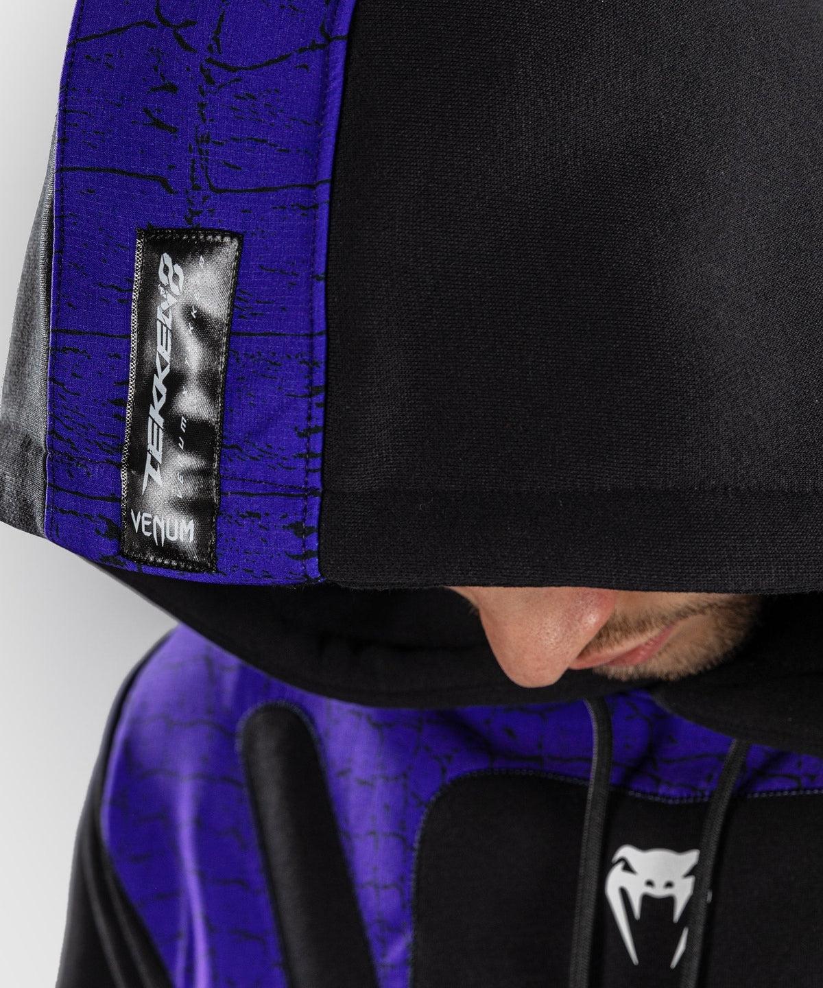Venum Hoodie x TEKKEN 8 Kazuya - Schwarz/Lila