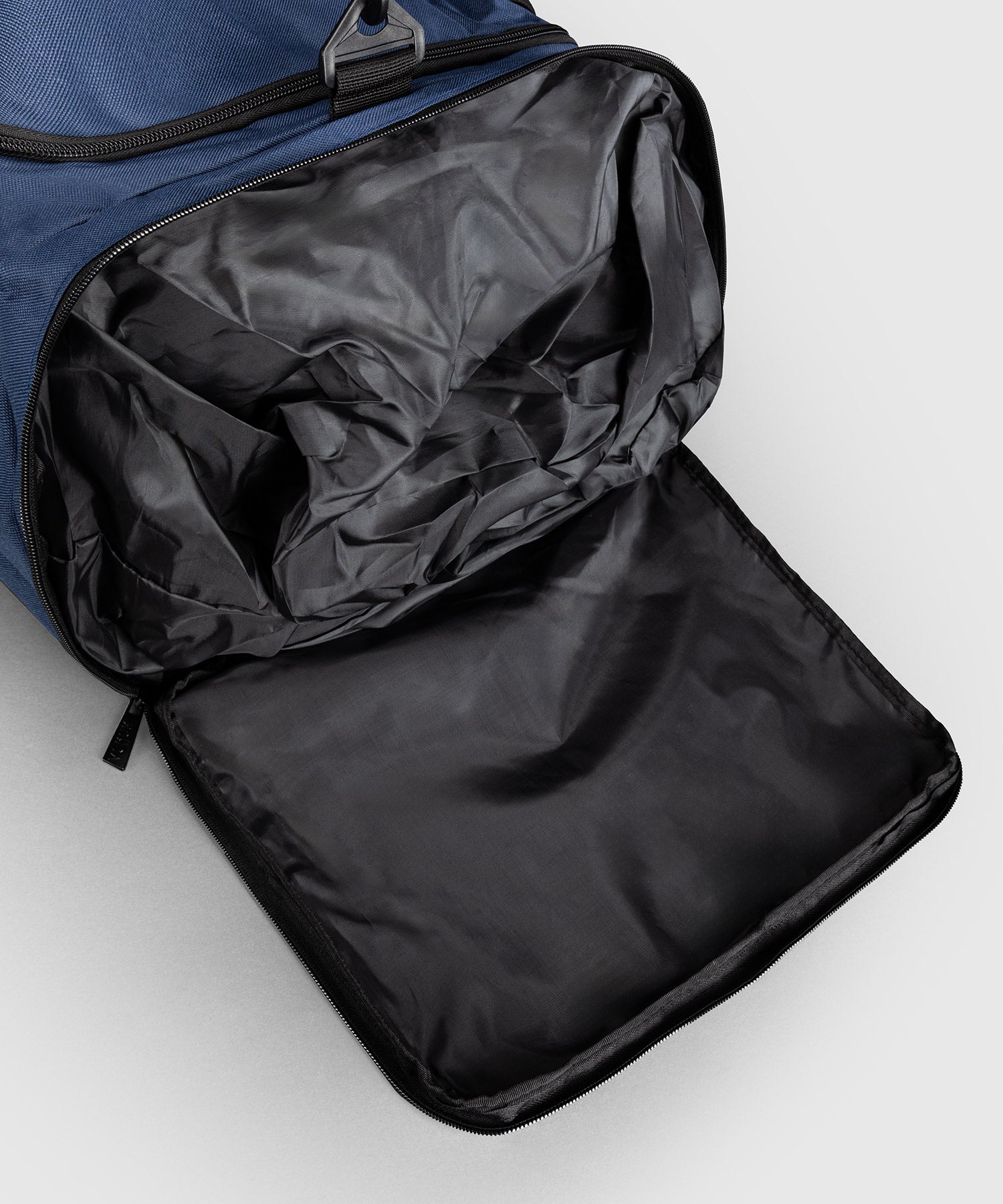 Venum Sporttasche Essential L - Marineblau