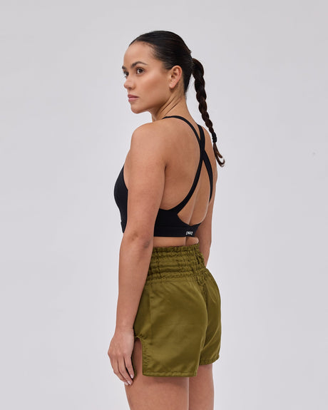 Caged Muay Thai Shorts Classic - Khaki Grün/Schwarz vrouw